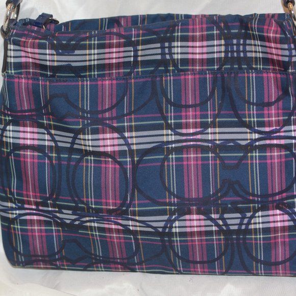 COACH 20003 LIKE NEW Signature Navy Pink Multi Nylon Purse PRICE IS FIRM - Picture 5 of 5